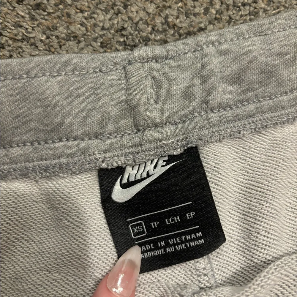 Nike  Sweatshorts - Image 2