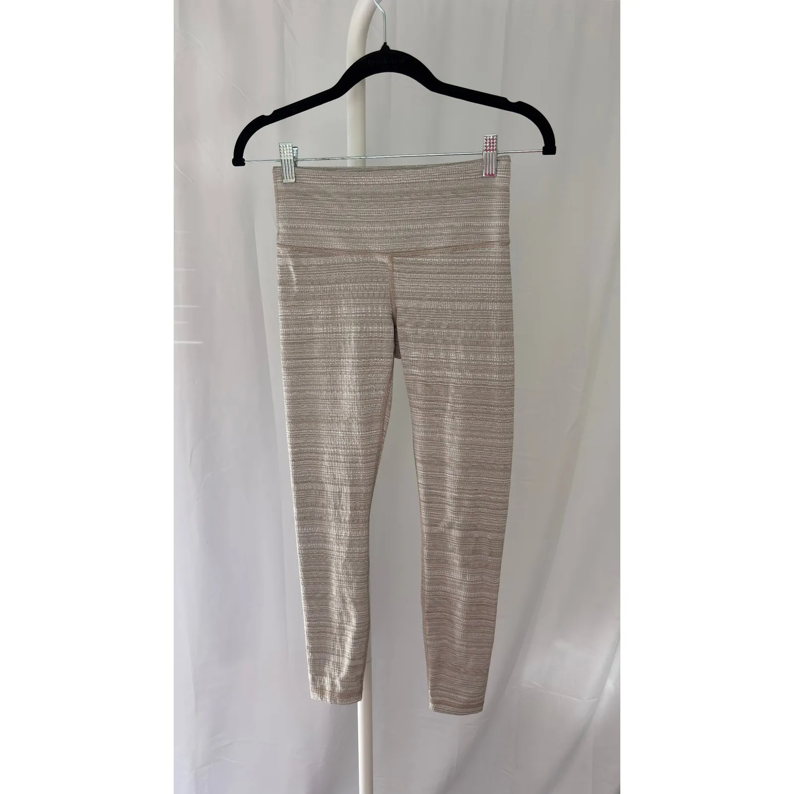 $80 Athleta High Waisted Striped Leggings Cropped Capri Activewear Women's XS - Image 2