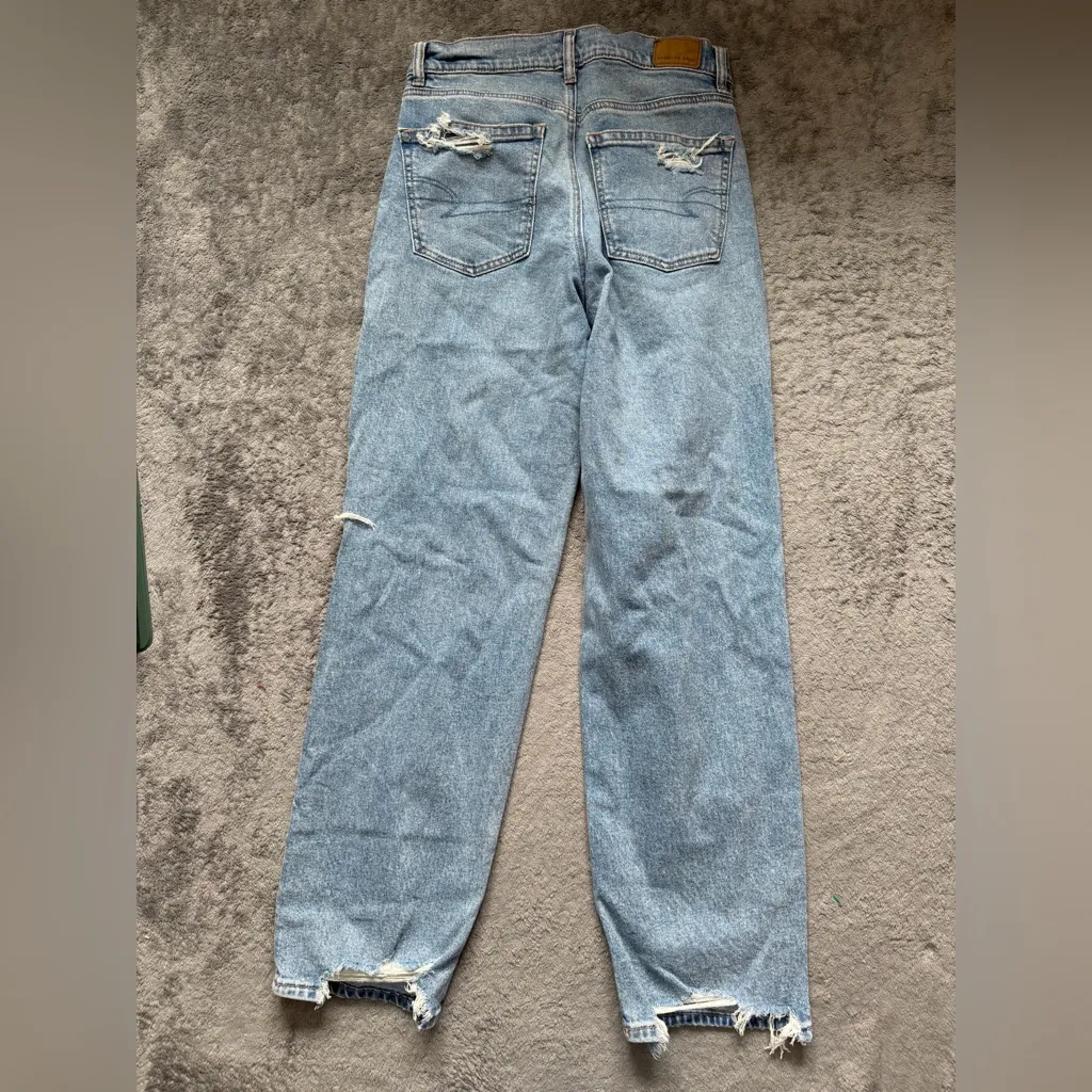 American Eagle Medium Wash Super High Rise Baggy Straight Jeans Ripped Frayed - Image 2