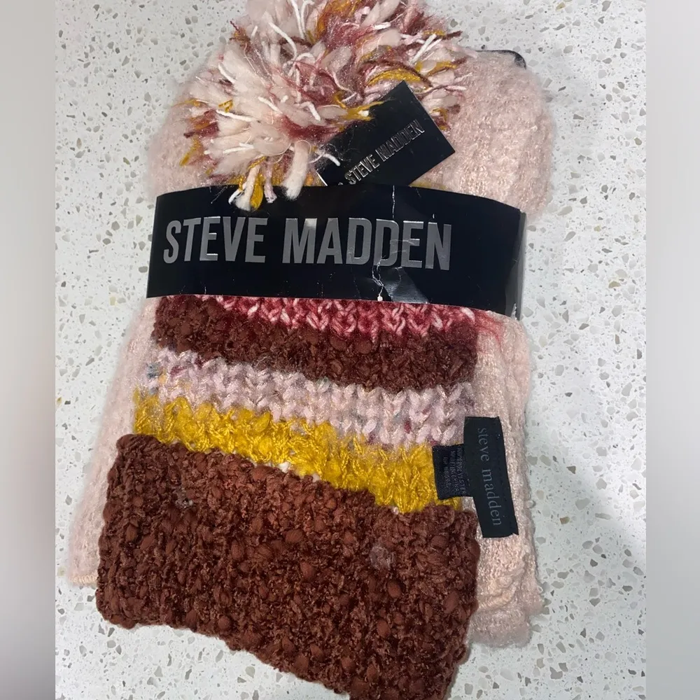 Steve Madden Pom Hat and Scarf Set - Image 2