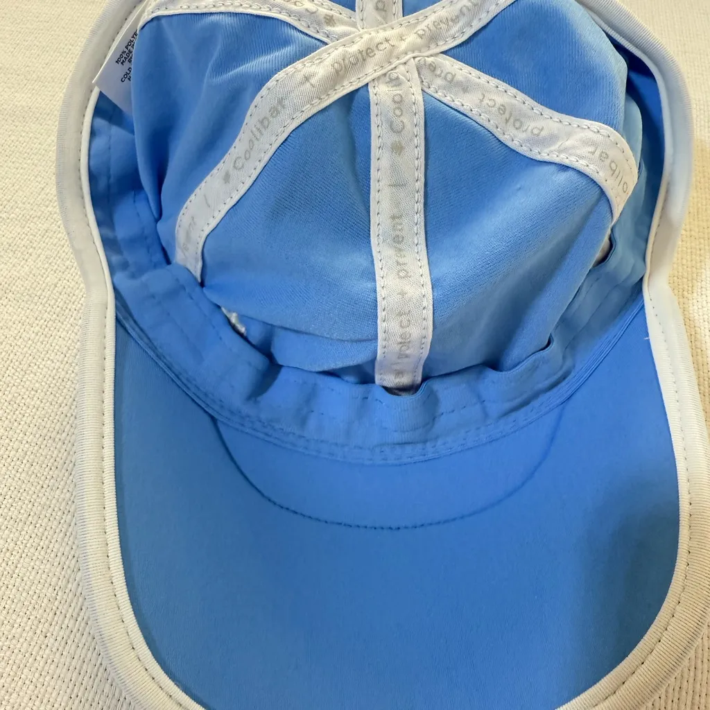 Coolibar Women's Blue Cap with White Trim - Image 3