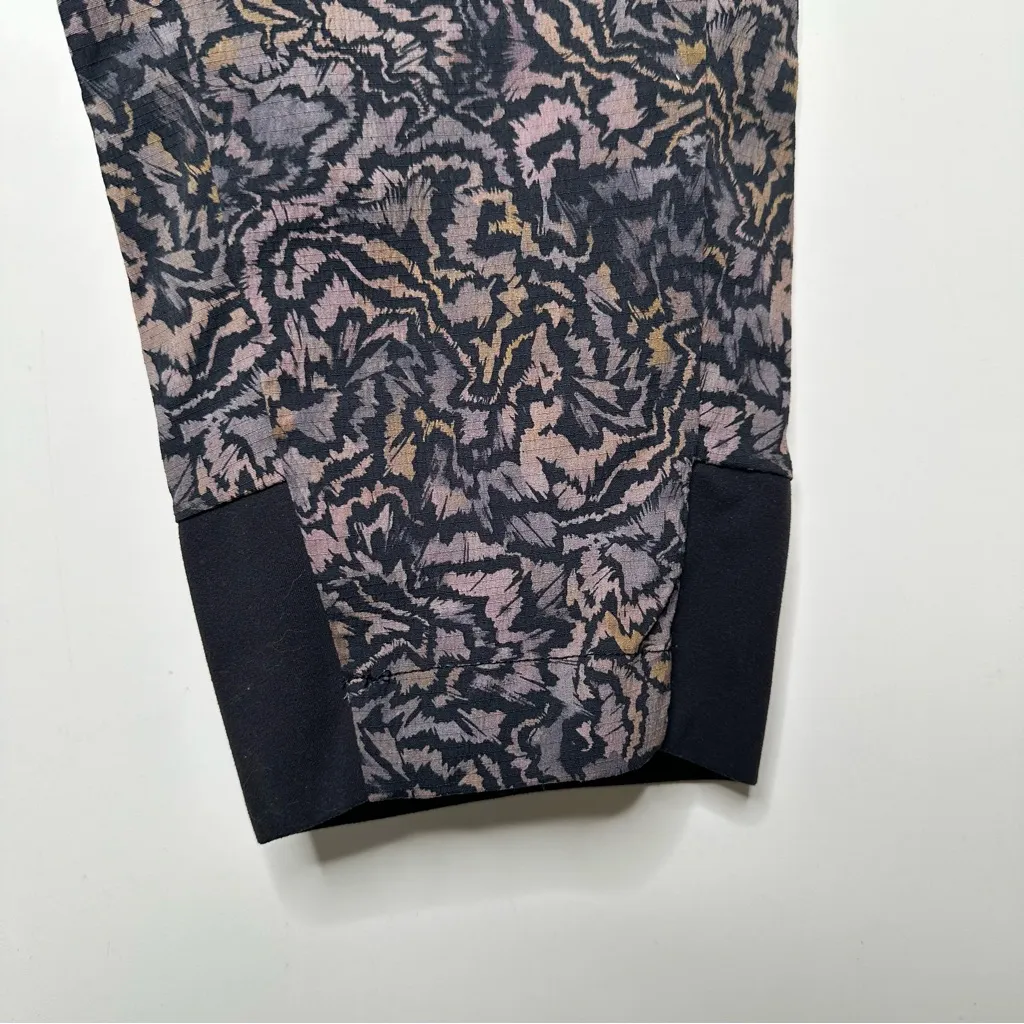 Athleta Trekkie North High Rise Jogger Kinetic Abstract Print Size 8 - Image 7