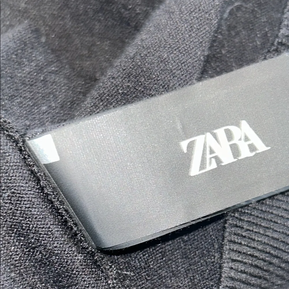 Zara Women's Black Crewneck Sweater - Image 9