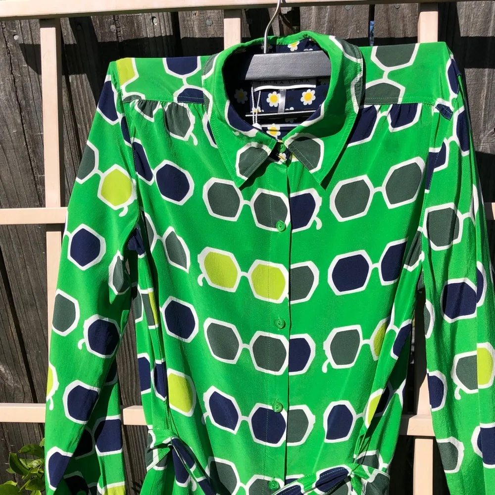 TRINA TURK Shirt Dress Redondo Sunglasses Print 100% Silk Green Navy Belted Med - Image 4