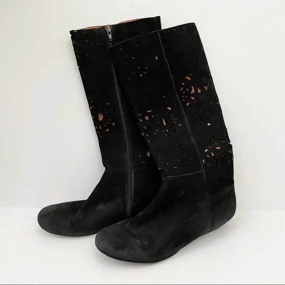 Gentle Souls by Kenneth Cole Black Laser Cut Boots - Image 2