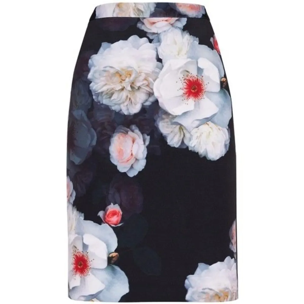 Ted baker London lieyaa Chelsea black floral print pencil skirt - Image 3