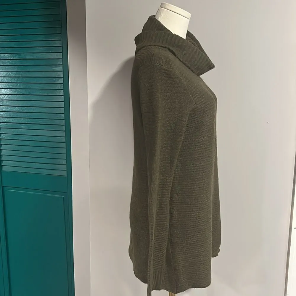 Pink Clover NWOT olive green stretch comfy turtleneck sweater xs/small - Image 4