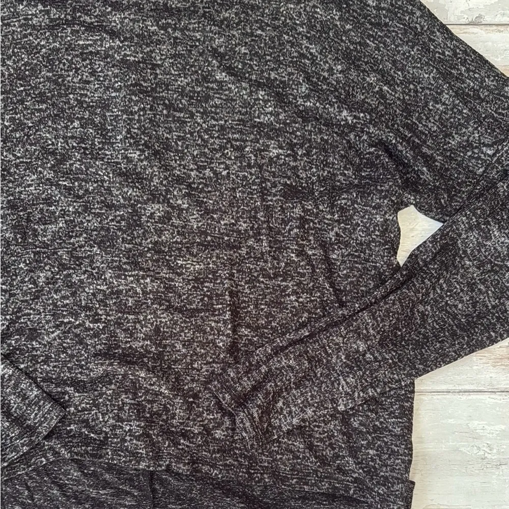 Women’s L/G Marled Dark Gray Hooded Short Sweater Long Sleeves Size Large - Image 2