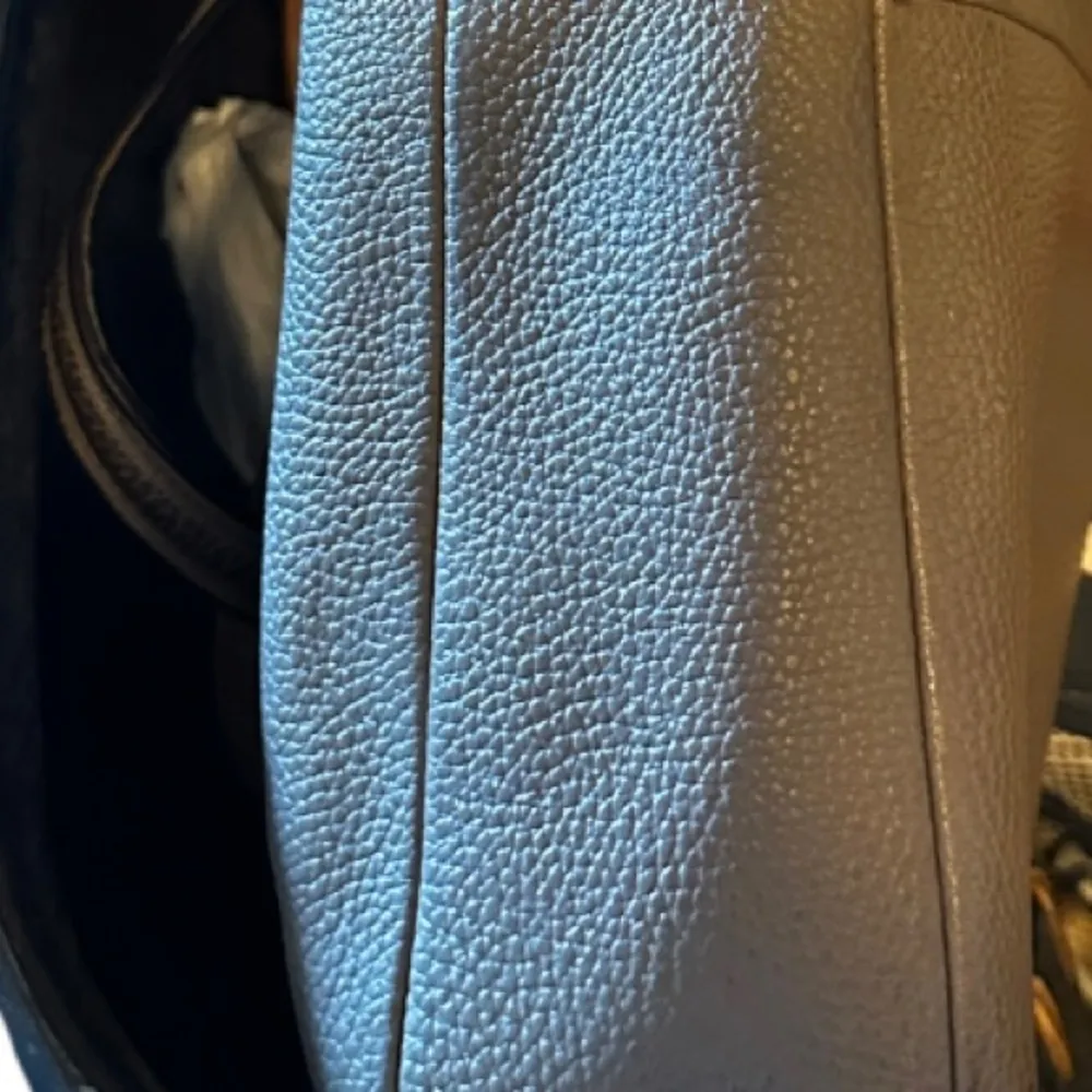 Coach Pebbled Leather Purse‎ - Image 6