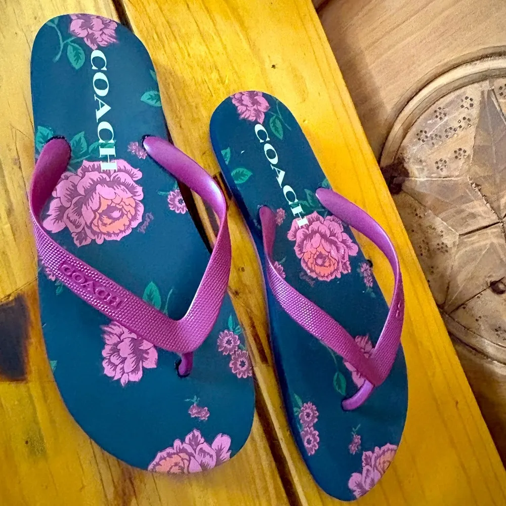 Coach Zak Women's Floral Flip Flops Pink and Black size 9-10 sandals summer - Image 4