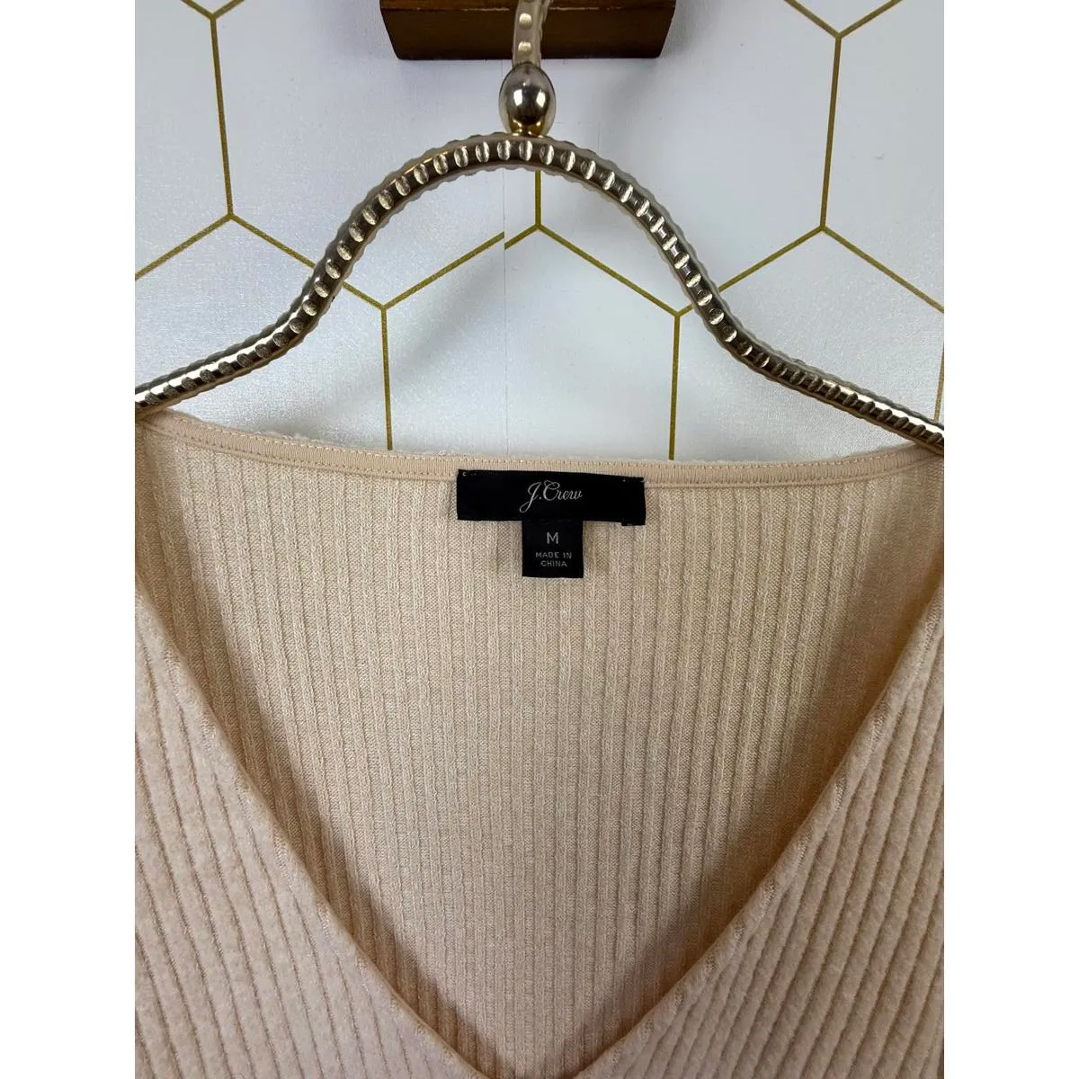 J.Crew Beige Ribbed V-Neck Long Sleeve Sweater - Size - Medium - Image 4