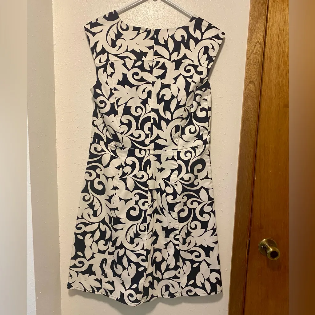 LOFT Blue/White Sleeveless Floral Dress - Image 3