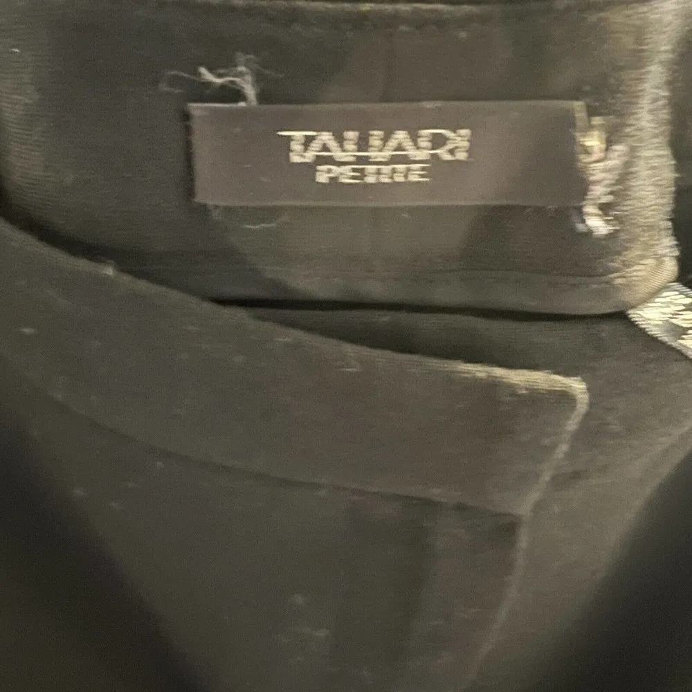 Tahari High Waisted Black Trousers Wool Blend Tapered Leg Size 6 Petite - Image 7