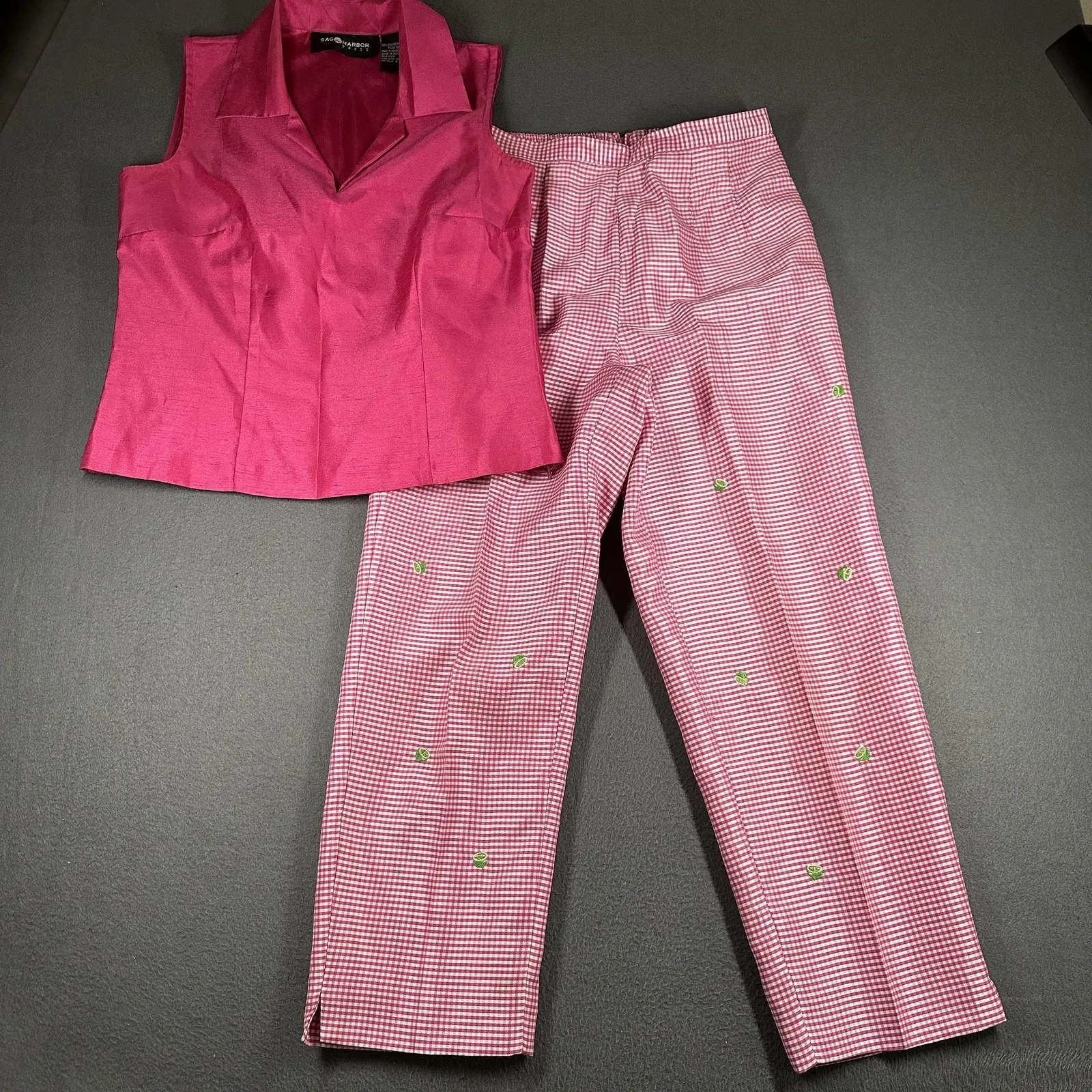 Vtg Sag Harbor 2 Piece Outfit Set Womens 8 Pink Gingham Embroidered Fruit Pants - Image 1