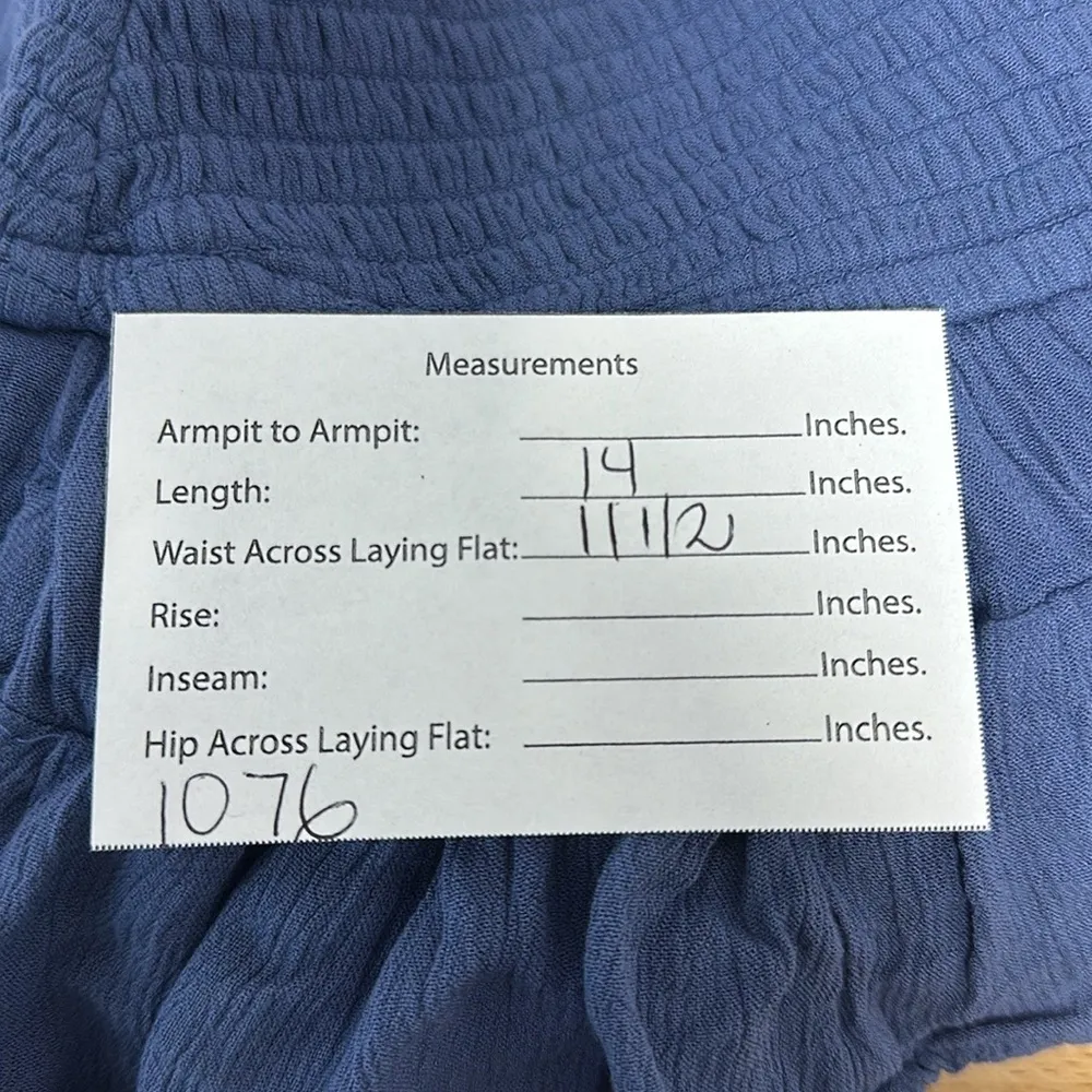 Hollister Women's Blue Crinkle Tiered Mini Short  Sz S/M Ultra High-Rise - Image 8