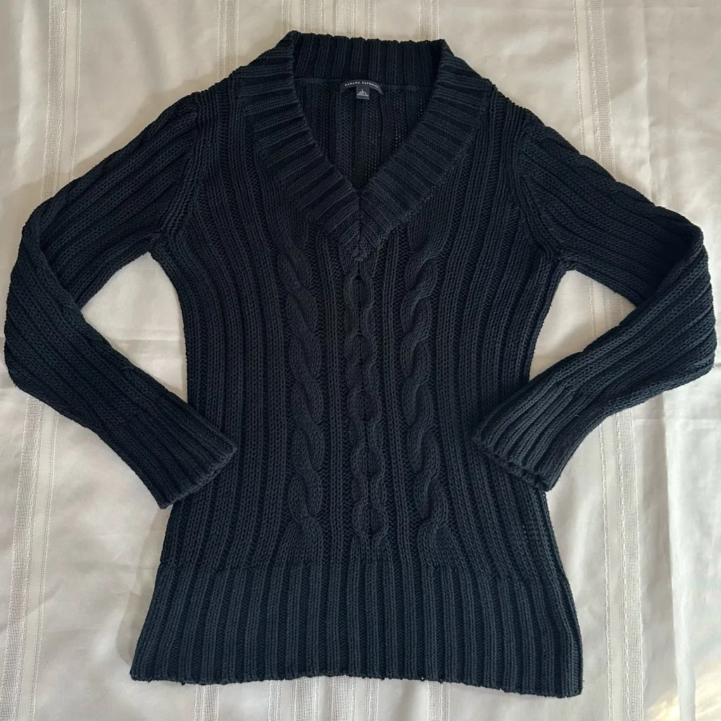 Banana Republic Deep Black Cable Knit V-Neck Sweater - Image 5