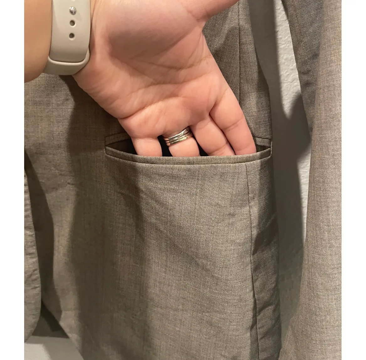 Theory  Tan Pockets Wool Blazer - Image 5