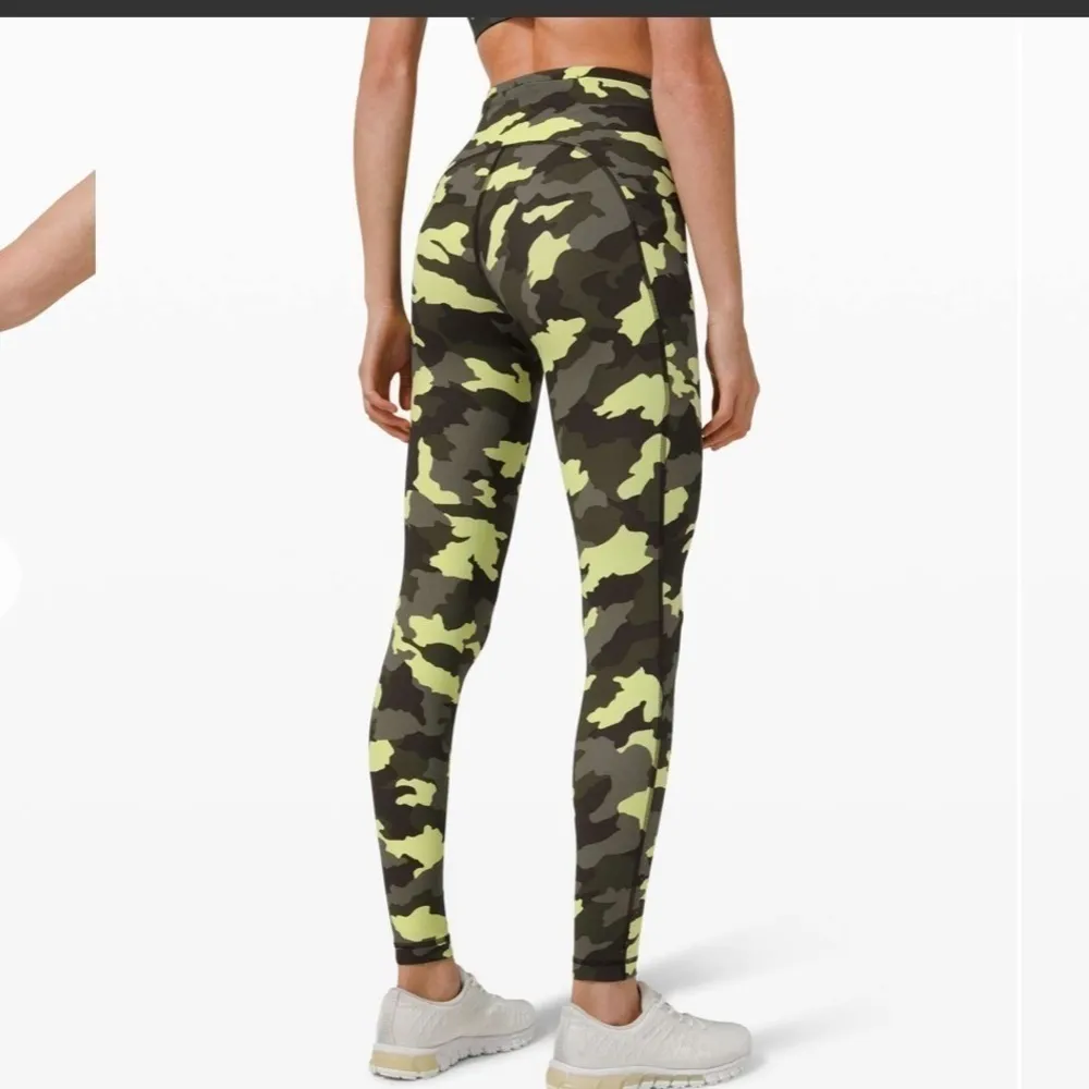 LULULENON Swift Speed High Rise Tight Camo Sz 2‎ - Image 5