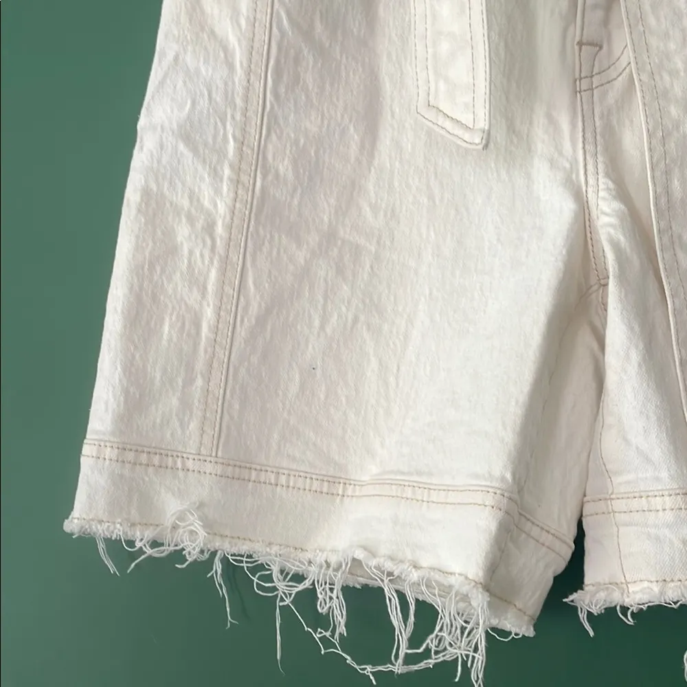 Frye Women's 8 Cream Contrast Stitched Jean Shorts High-rise Grommet Belt - Image 4