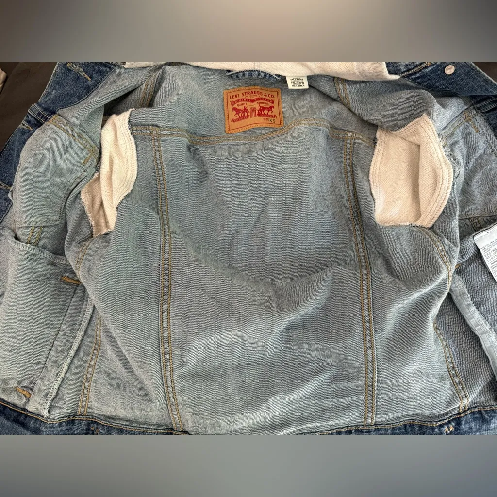 NEW Levi’s Hooded Hybrid Trucker Knit Denim Jacket XS - Image 7