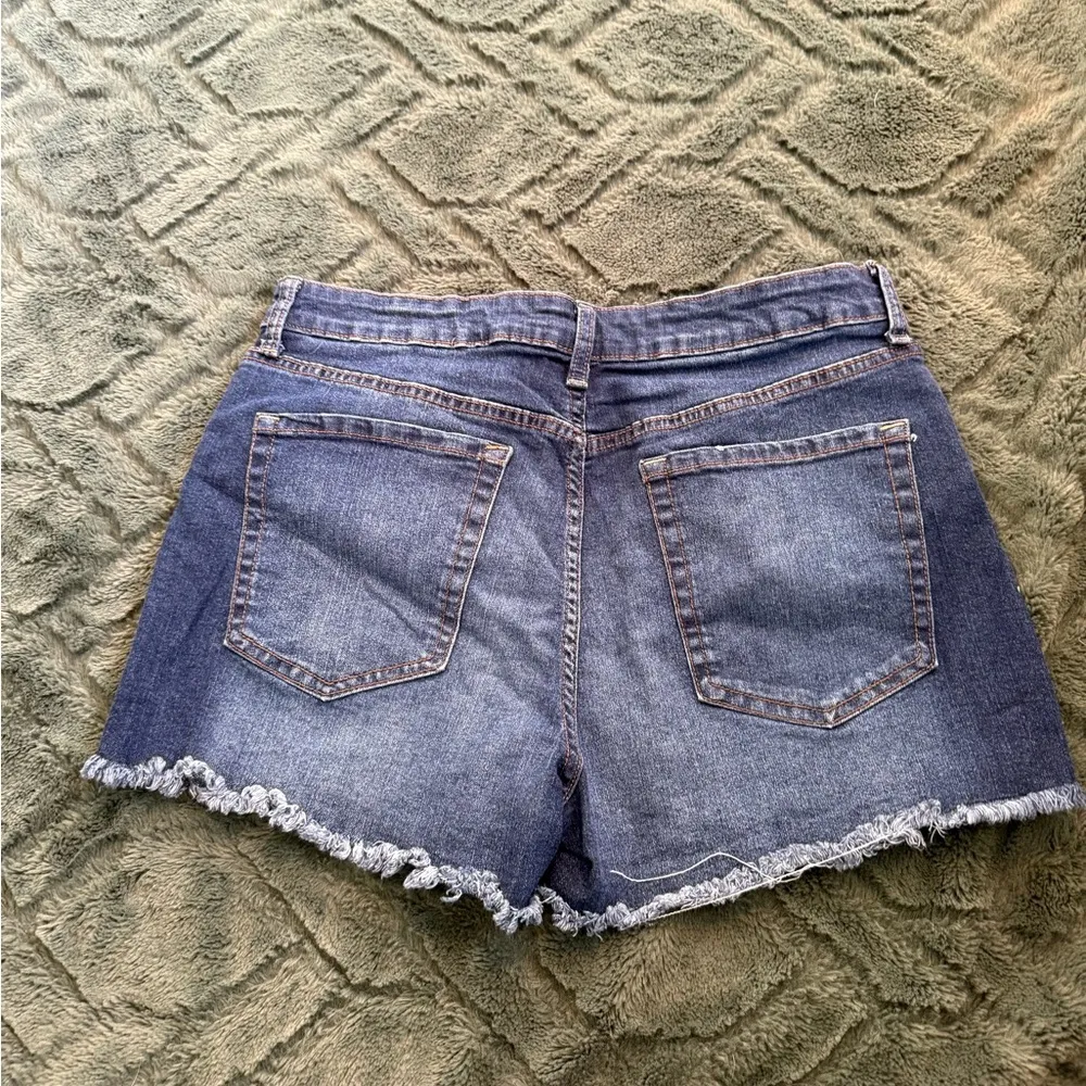 Cutoff Jean shorts - Image 2