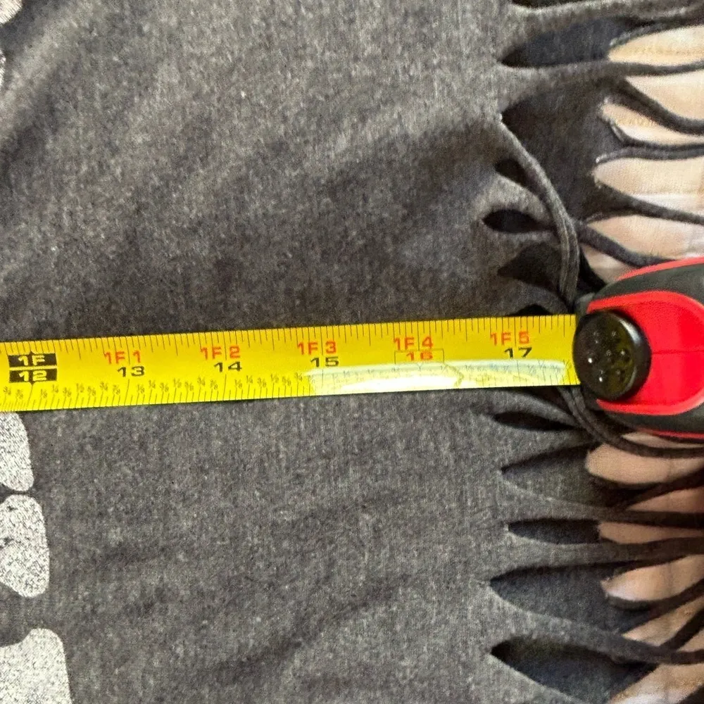 County western line dancing Drinks Well with others graphic fringe top NWT SM White - Image 9