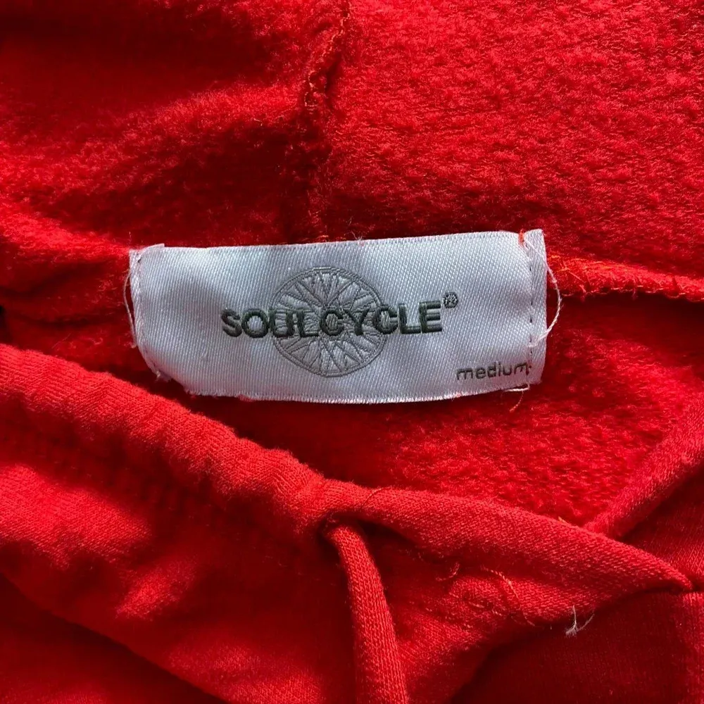 SoulCycle Star Logo Cropped Red Hoodie Sweatshirt Size US Medium - Image 12