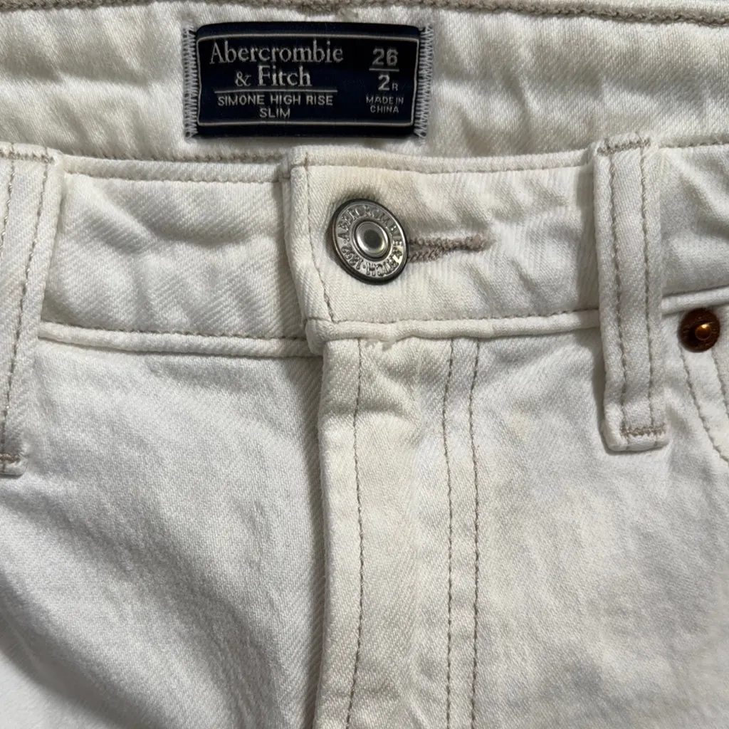 Abercrombie & Fitch White Skinny Jeans with Distressed Knees - Image 10