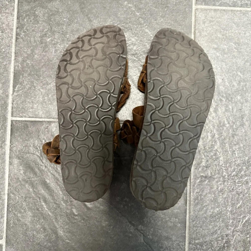 White Mountain Brown Sandals with Adjustable Straps and Cork Footbed - Image 3