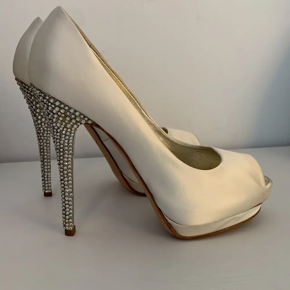 Giuseppe Zanotti Ivory Satin Wedding Peep Toe Crystal Heels Sz EU 37 US 7 Bridal - Image 2