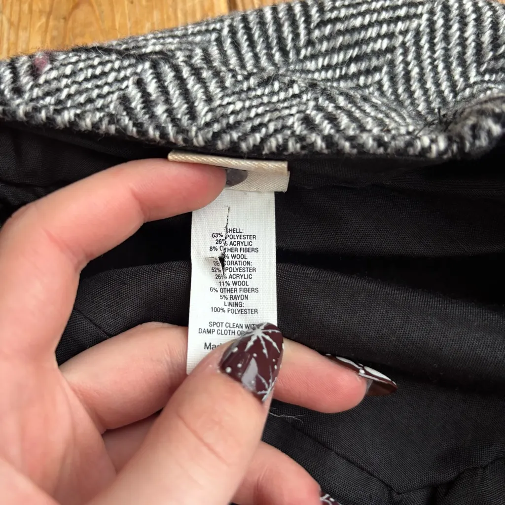 Mudd  Black and White Herringbone Cap - Image 5