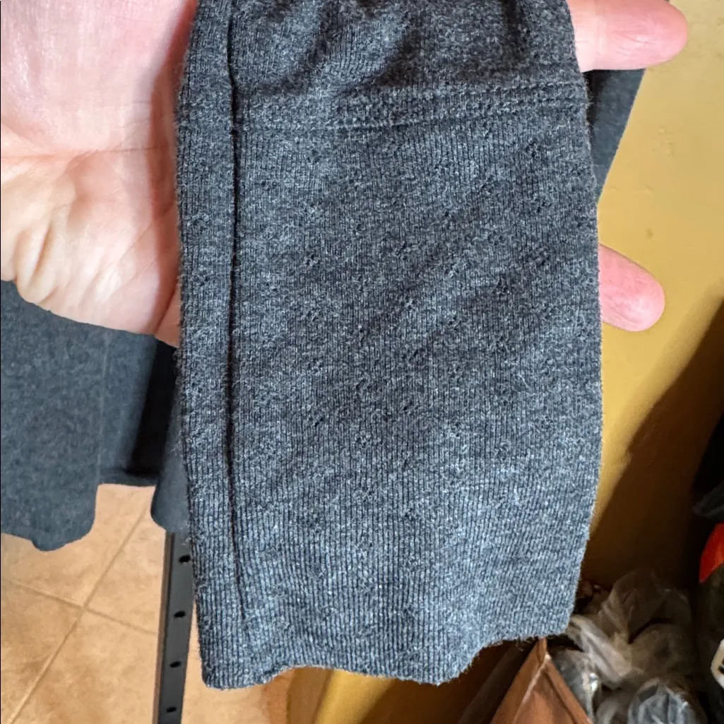 Soma Charcoal Gray Henley Pajama Top with Cream Trim Size Small - Image 6