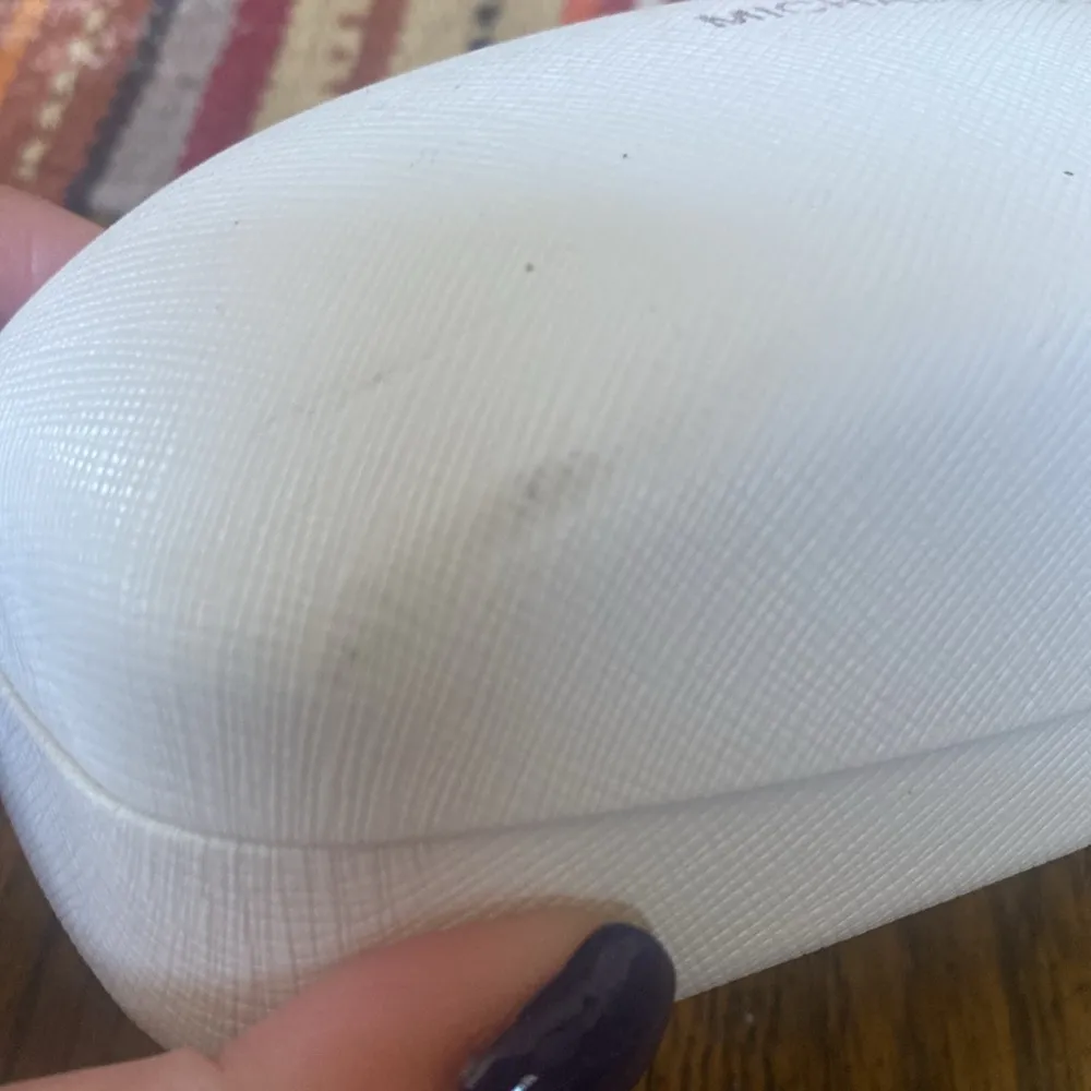 Michael Kors Ivory Eyeglass Case - Image 3