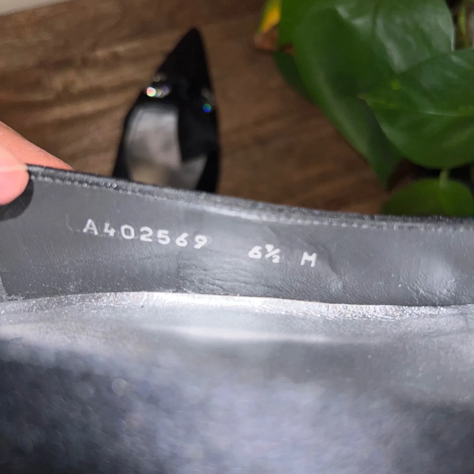 Stuart Weitzman  Womens 6.5 Lazo Black Satin Kitten Heel Pointed Toe Shoes Formal - Image 2