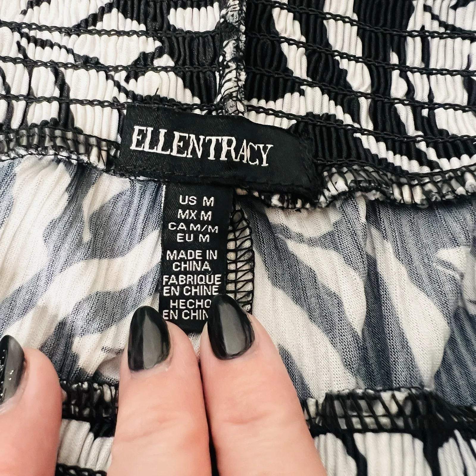 Ellen Tracy Flowy Floral Loose Pants Size Medium Black And White Wide Leg - Image 5