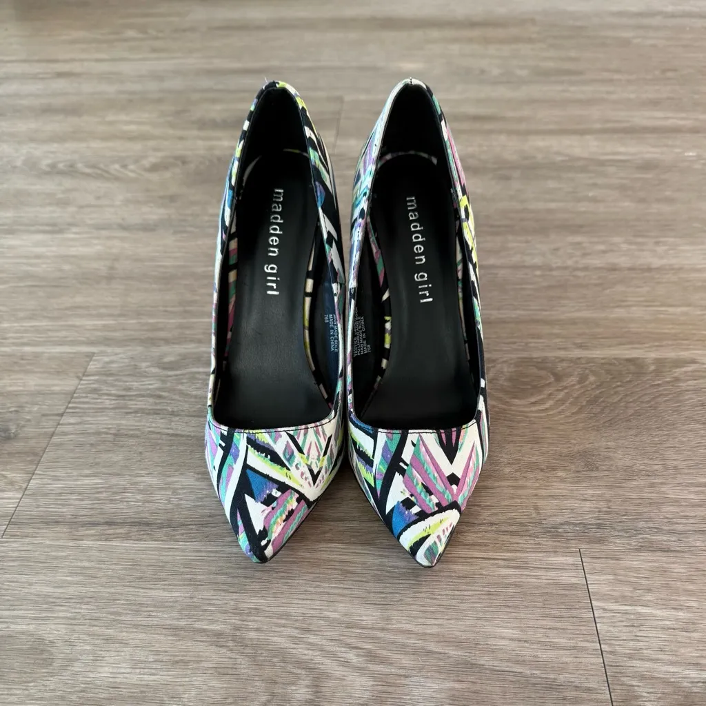 Madden Girl Abstract Pumps Purple, Green, Blue & Black, Size 5 - Image 4