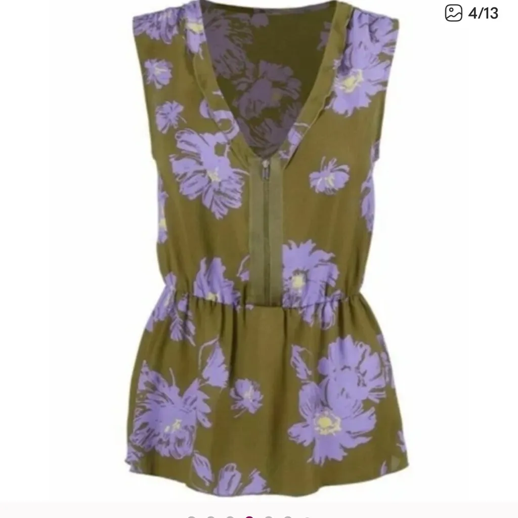 CAbi Celebrity Floral Print V-Neck Sleeveless Peplum Top - Image 4