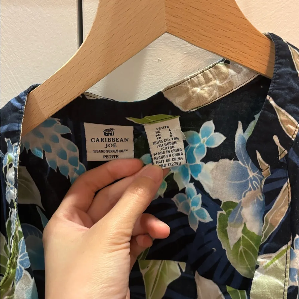 Vintage 100% cotton tropical cap sleeve button up, size S petite - Image 3