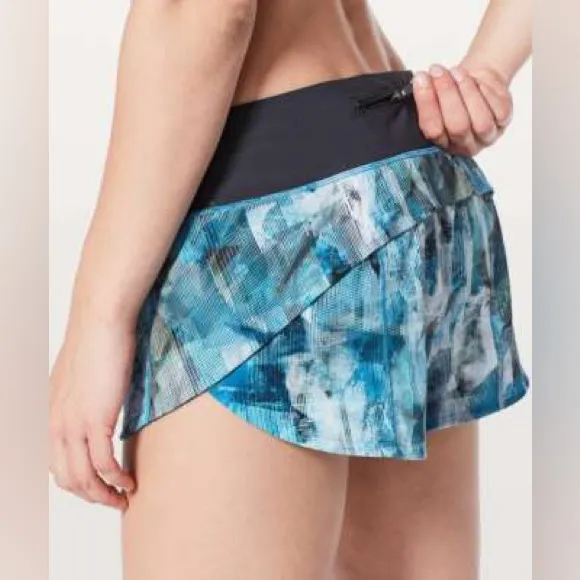 lululemon athletica Blue and black Patterned Athletic Shorts size 2 - Image 2