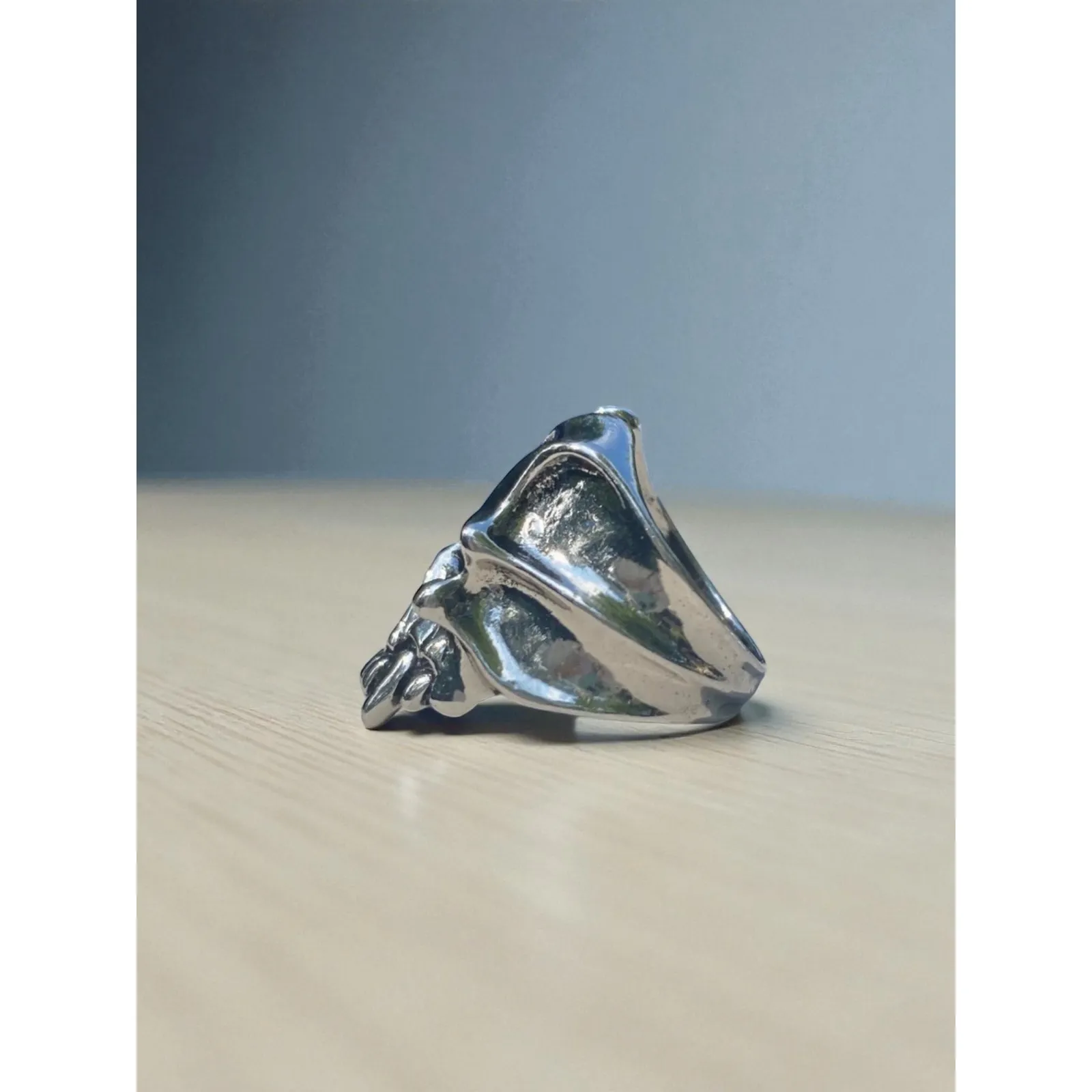 Silver Split Skull With Fangs Size 8 - Image 4