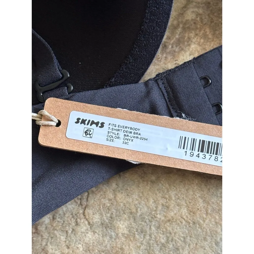 Skims Fits Everybody T-shirt Demi Bra Onyx Size 32C - Image 6