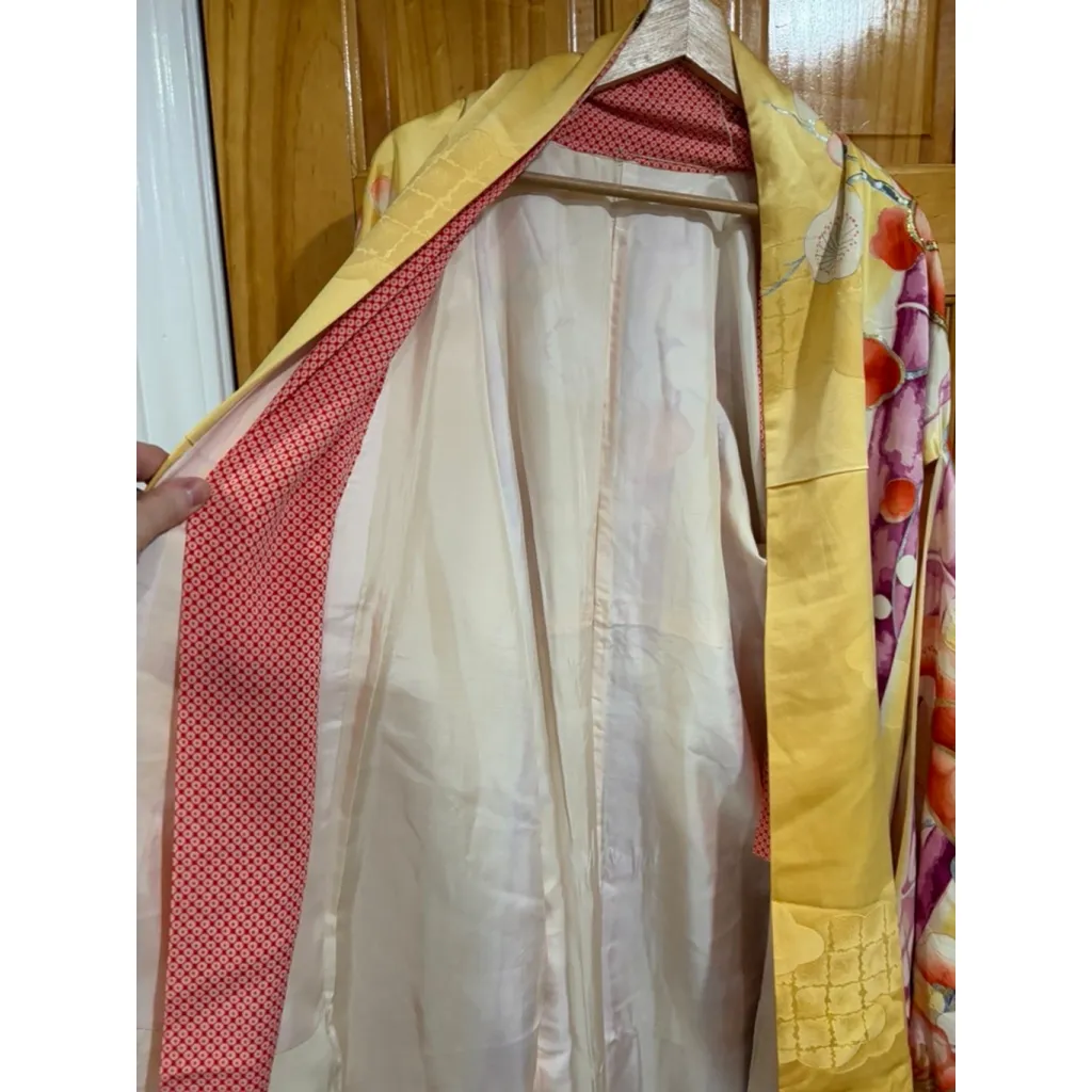 Vintage Mitsukoshi Silk Kimono Yellow Floral Gold Handpainted Long Robe Japan Size undefined - Image 4