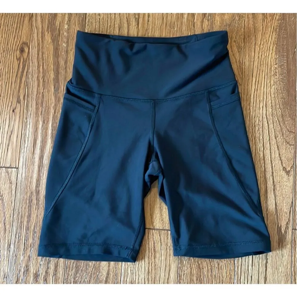 Old Navy black powersoft high rise pocket side biker short small - Image 9