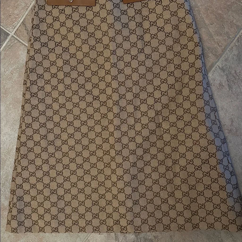 Beautiful Gucci GG horsebit midi skirt NWT - sold out everywhere- size IT36 - Image 6