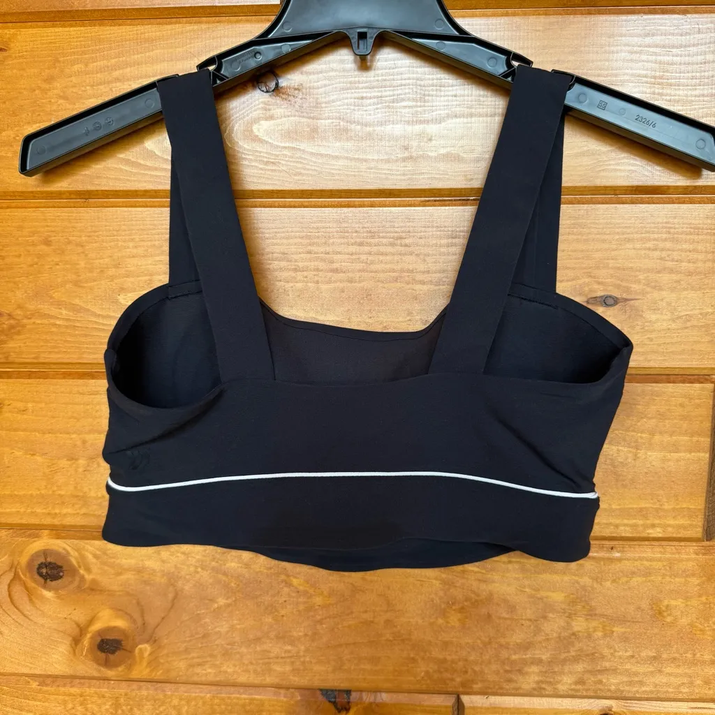 All in Motion Soft Light Support Piped Sports Bra in Black - Image 2