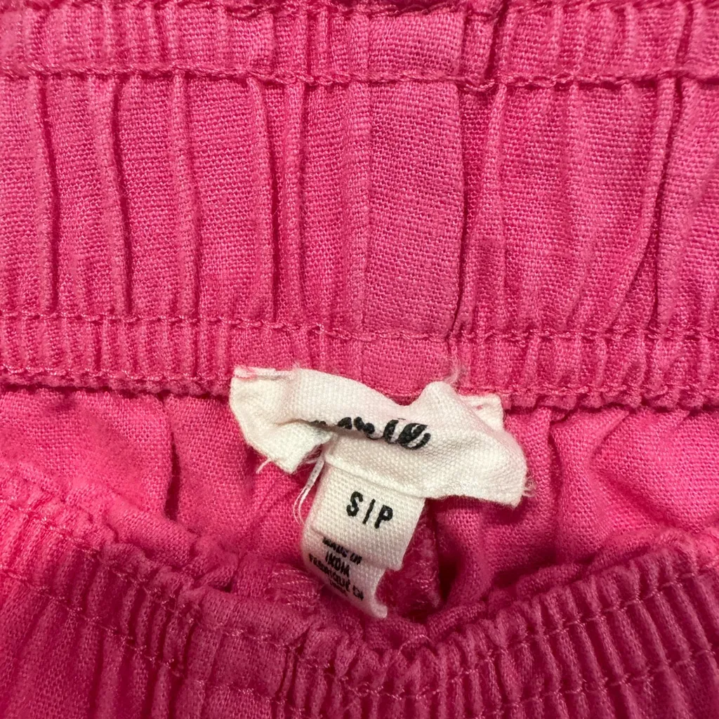 Bright pink aerie ruffle shorts - Image 3