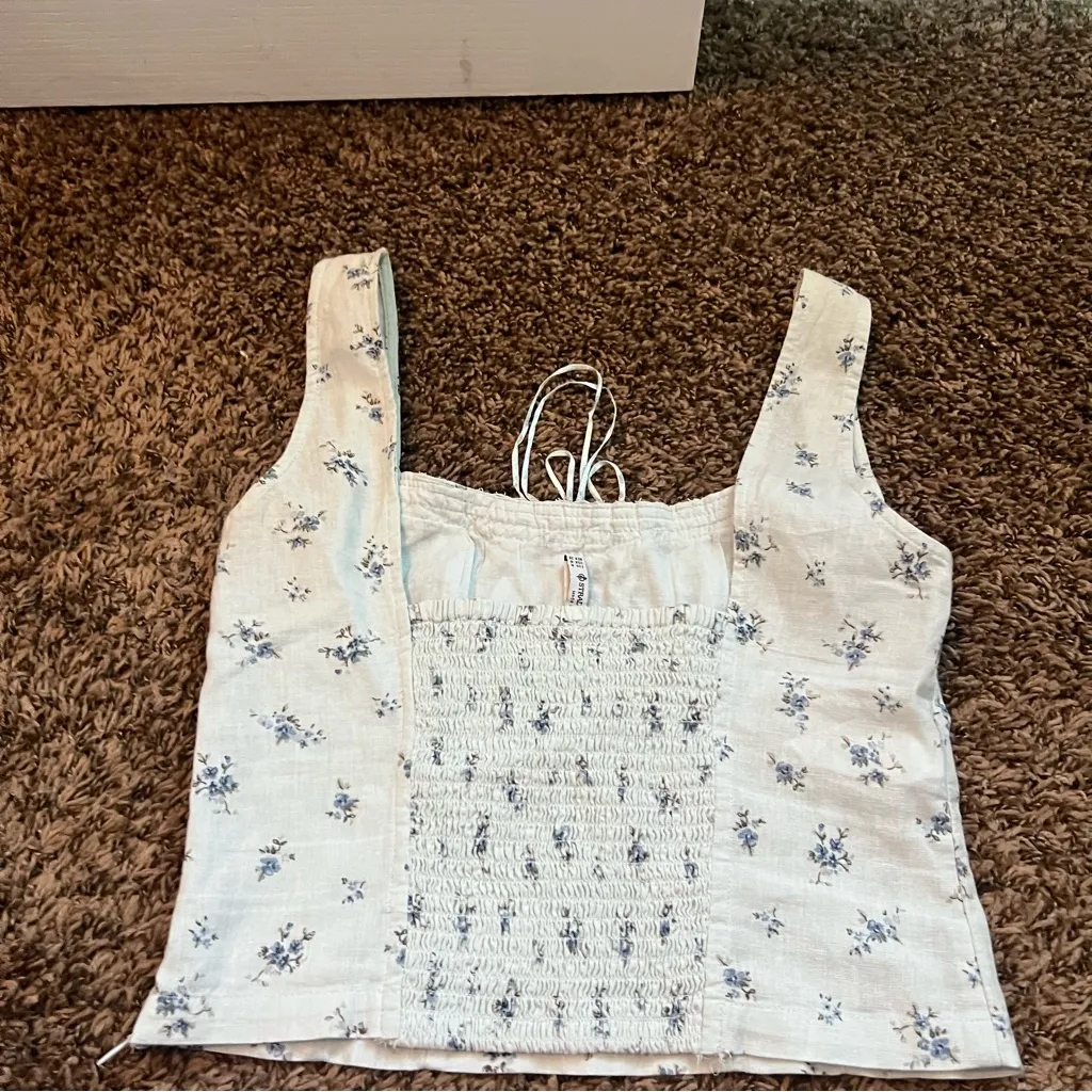 Stradivarius Light Blue Floral Tank Top - Image 4