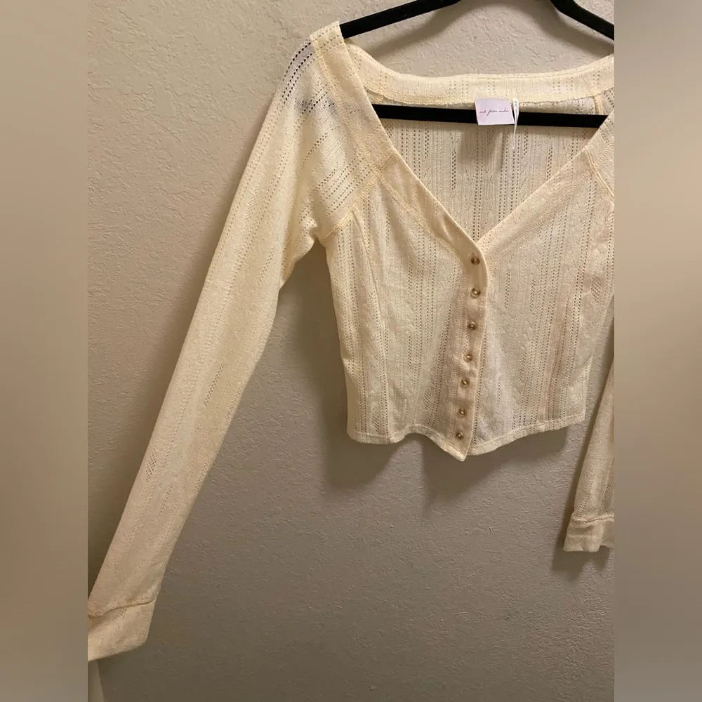 Urban Outfitters Out From Under Ivory Cropped V-Neck Knit Cardigan Size M - Image 6