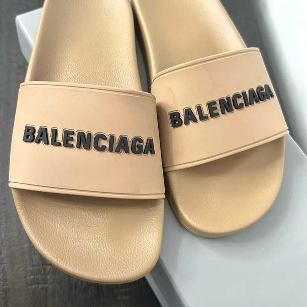 Balenciaga logo Beige Slide Sandals woman sz 7 - Image 3