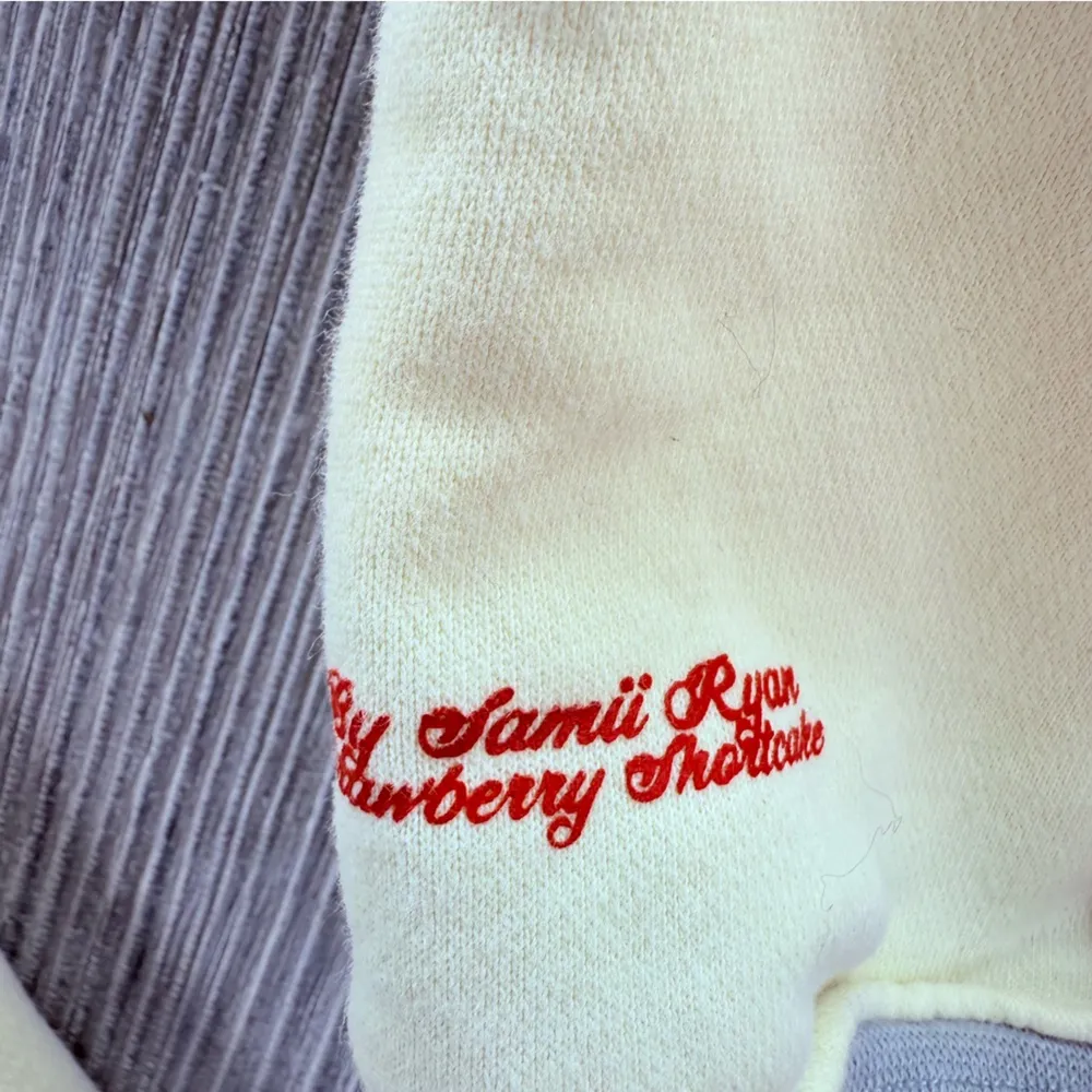 Official strawberry shortcake samii Ryan long sleeve sweatshirt sweater shirt L Red Size L - Image 3